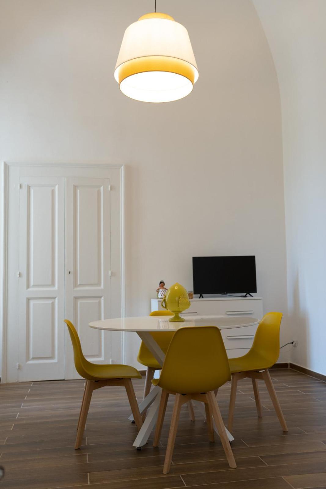 Palazzo Manzoni Apartments バーリ 部屋 写真